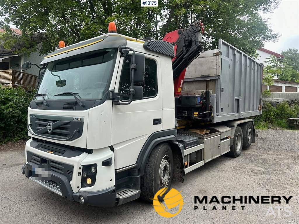 Volvo FMX 6x2 Hook Truck w/ turn on 3. 2014 18175 image