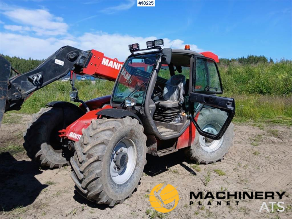 Manitou MLT 634 120 Telescopic forklift w/ pallet forks. 2013 18225 image