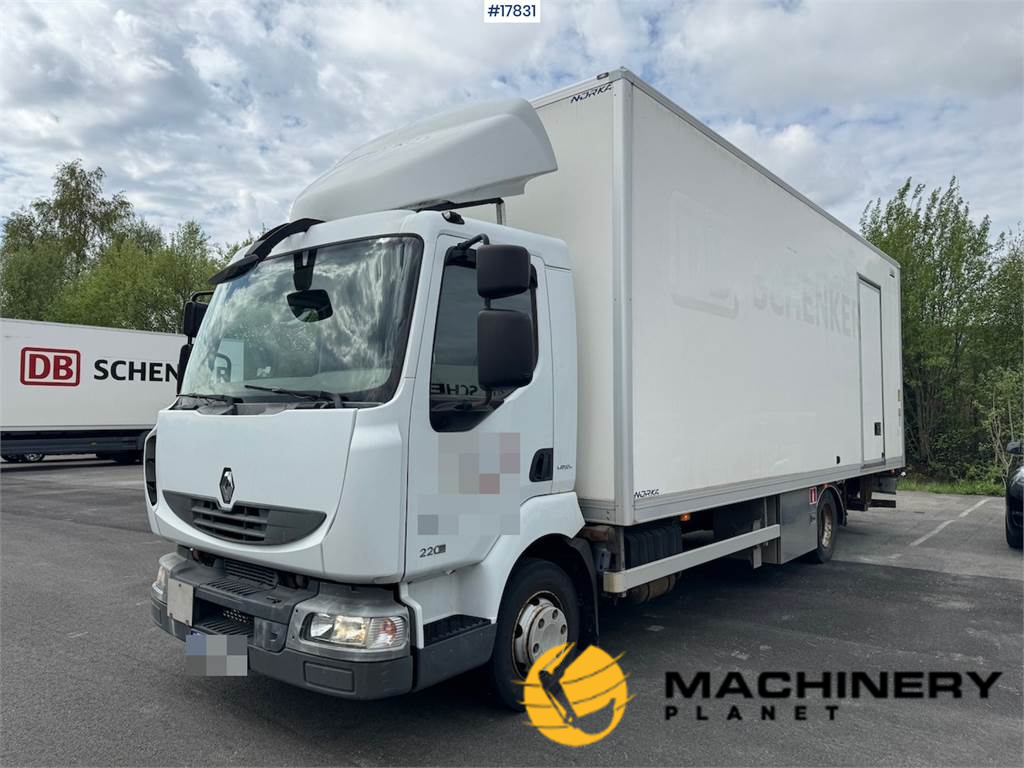 Renault Midlum 4x2 box truck w/ side door and lift. 136,00 2013 17831 image