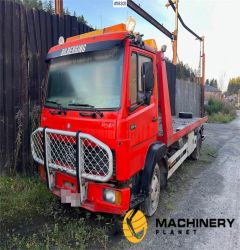 Mercedes-Benz 814 Tow truck w/ winch and lifting cradle. 1984 16301