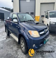 Toyota Hilux 4x4. WATCH VIDEO 2007 17273