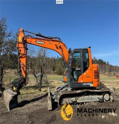 Doosan DX140LCR-5 Crawler excavator w/ tilt and 2 buckets 2017 17575