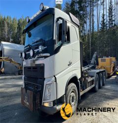 Volvo Fh 540 8x4 plow rigged hook truck w/ crane hydraul 2018 17702