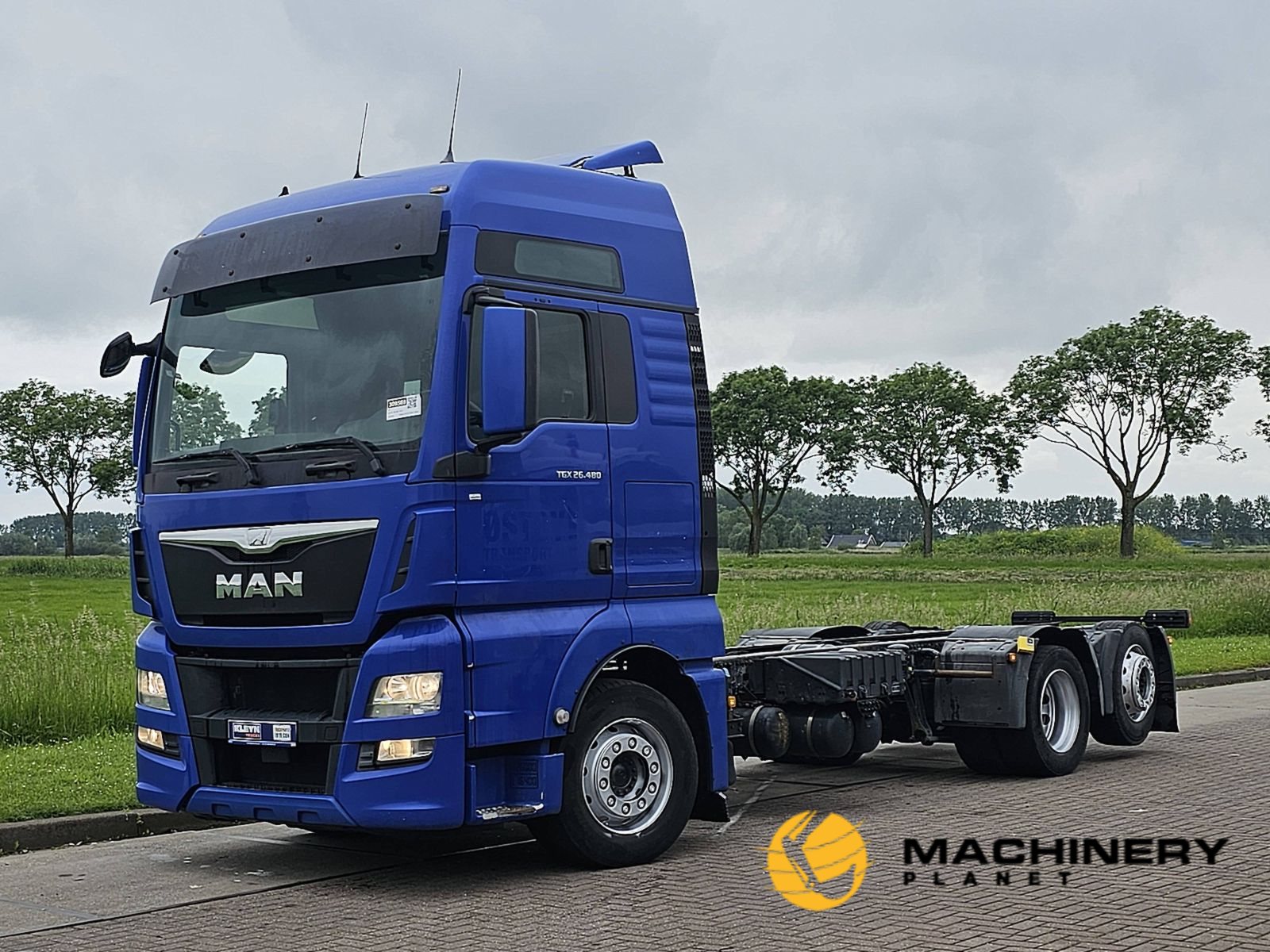 M.A.N. 26.480 TGX xxl 6x2 2016 image