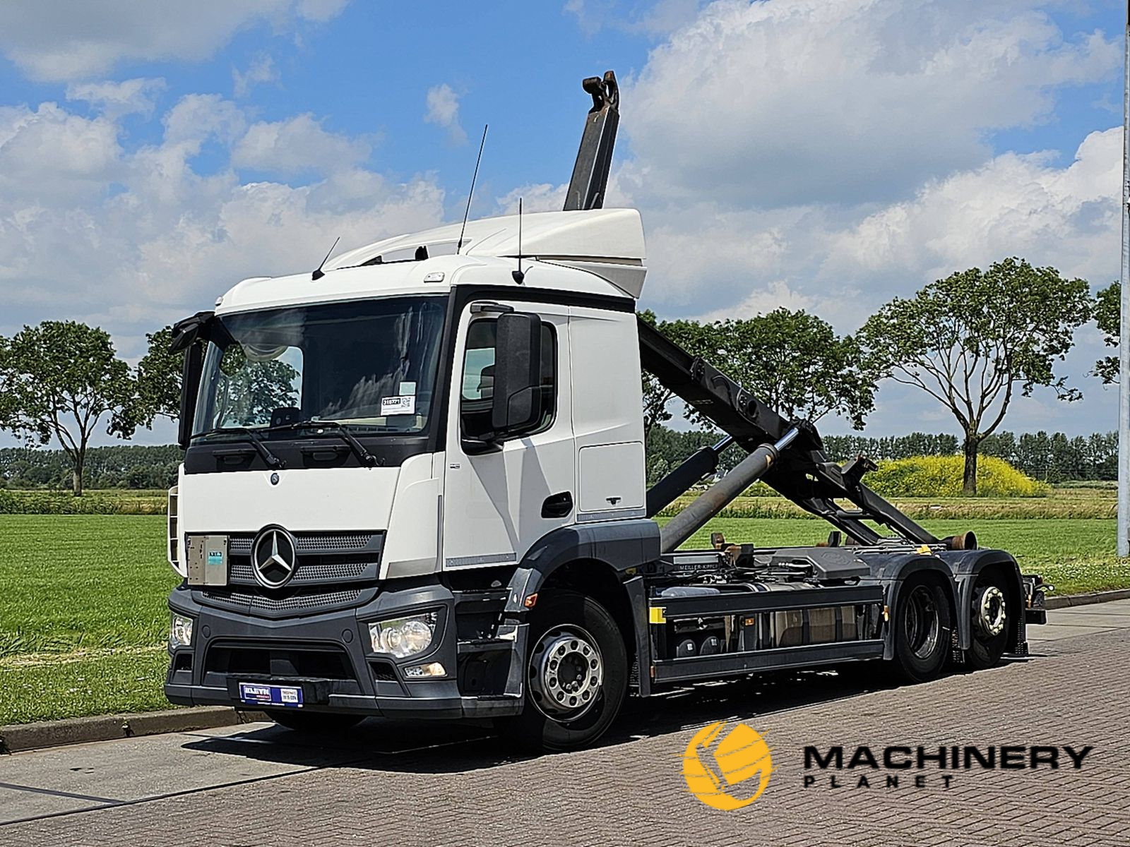 MERCEDES-BENZ ACTROS 2543 6x2 steeraxle hook 2016 image