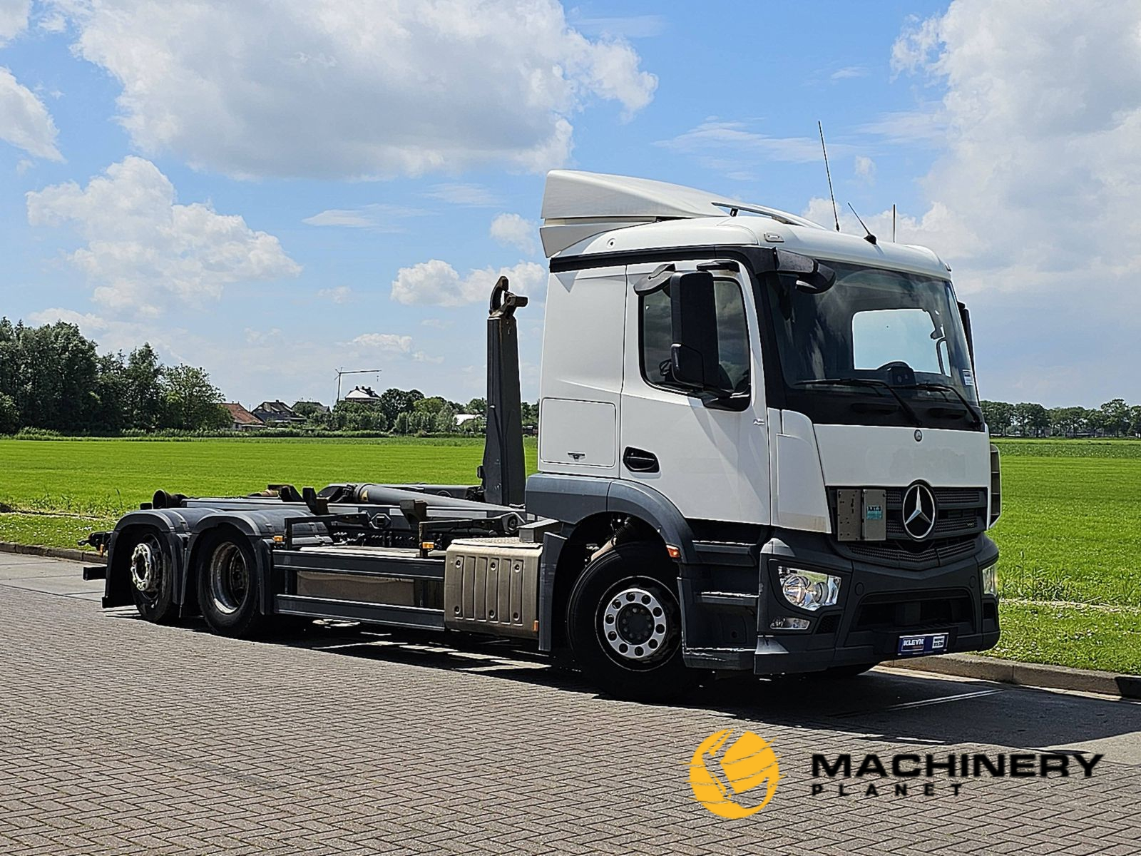 MERCEDES-BENZ ACTROS 2543 6x2 steeraxle hook 2016 image