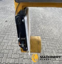 Seith Pipehandling Reachstacker 15036 2009