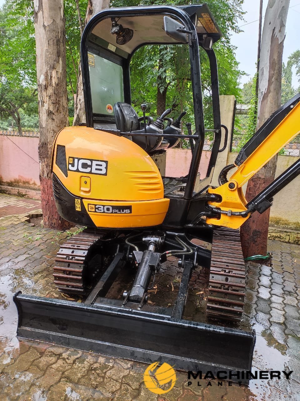 2019 JCB MINI EXCAVATOR 30 PLUS