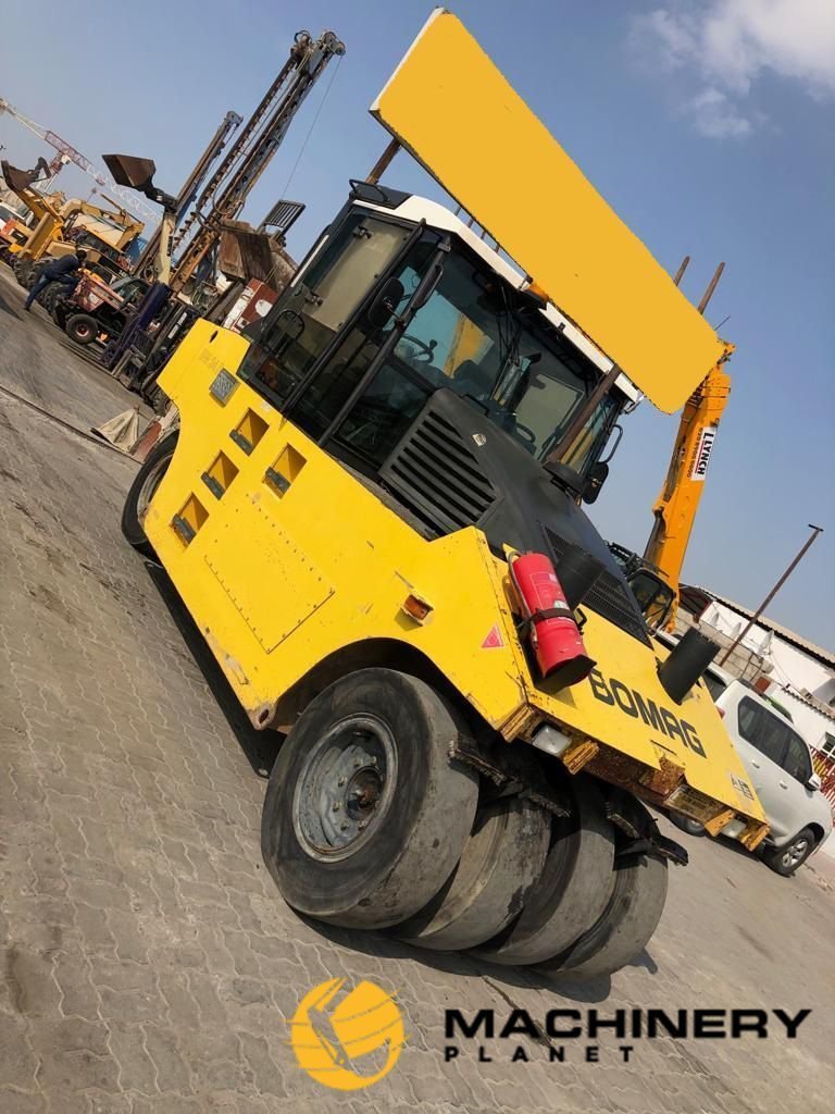 2010 BOMAG PW 24 R Pneumatic roller