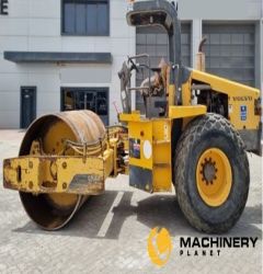 2009 VOLVO SINGLE DRUM ROLLER SD100D