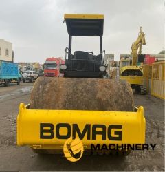 2011 BOMAG SINGLE DRUM ROLLER DW211-40