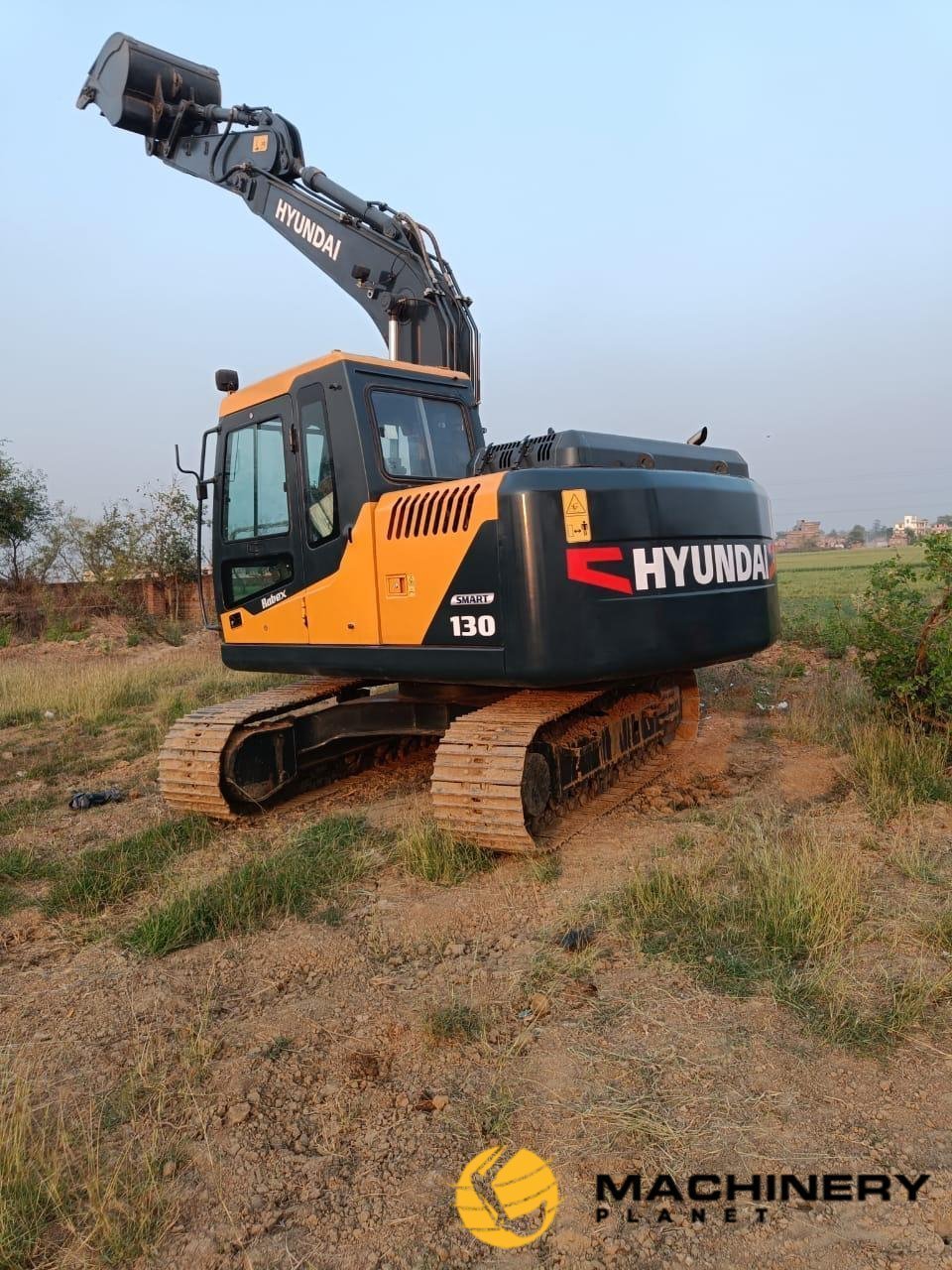 Hyundai R130 Crawler Excavator - New/Unused