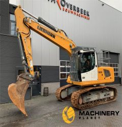 Liebherr R922 LC (4.097 hrs) 
 2015 - # 5775