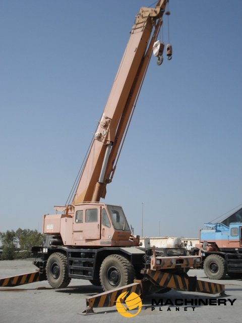 Rough Terrain Crane