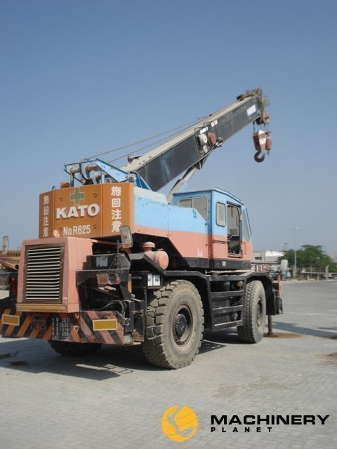 Rough Terrain Crane