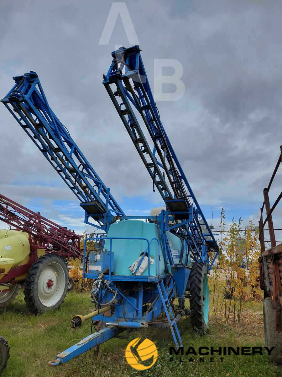 Berthoud VS 40 Centa trailed sprayer 1988 