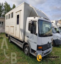 Mercedes-Benz 815 horse truck 1999 