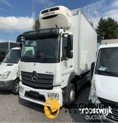 lorry  Mercedes-Benz Trucks