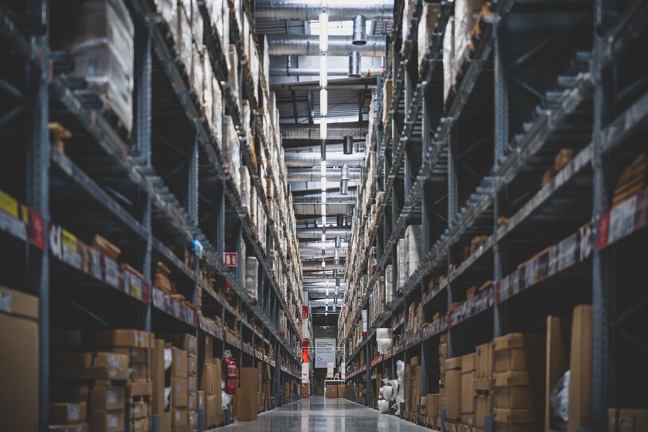 Shopify 3PL providers store products in warehouses