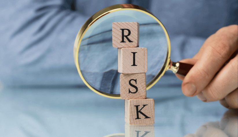 Risk reduction is a benefit of outsourcing PHP development