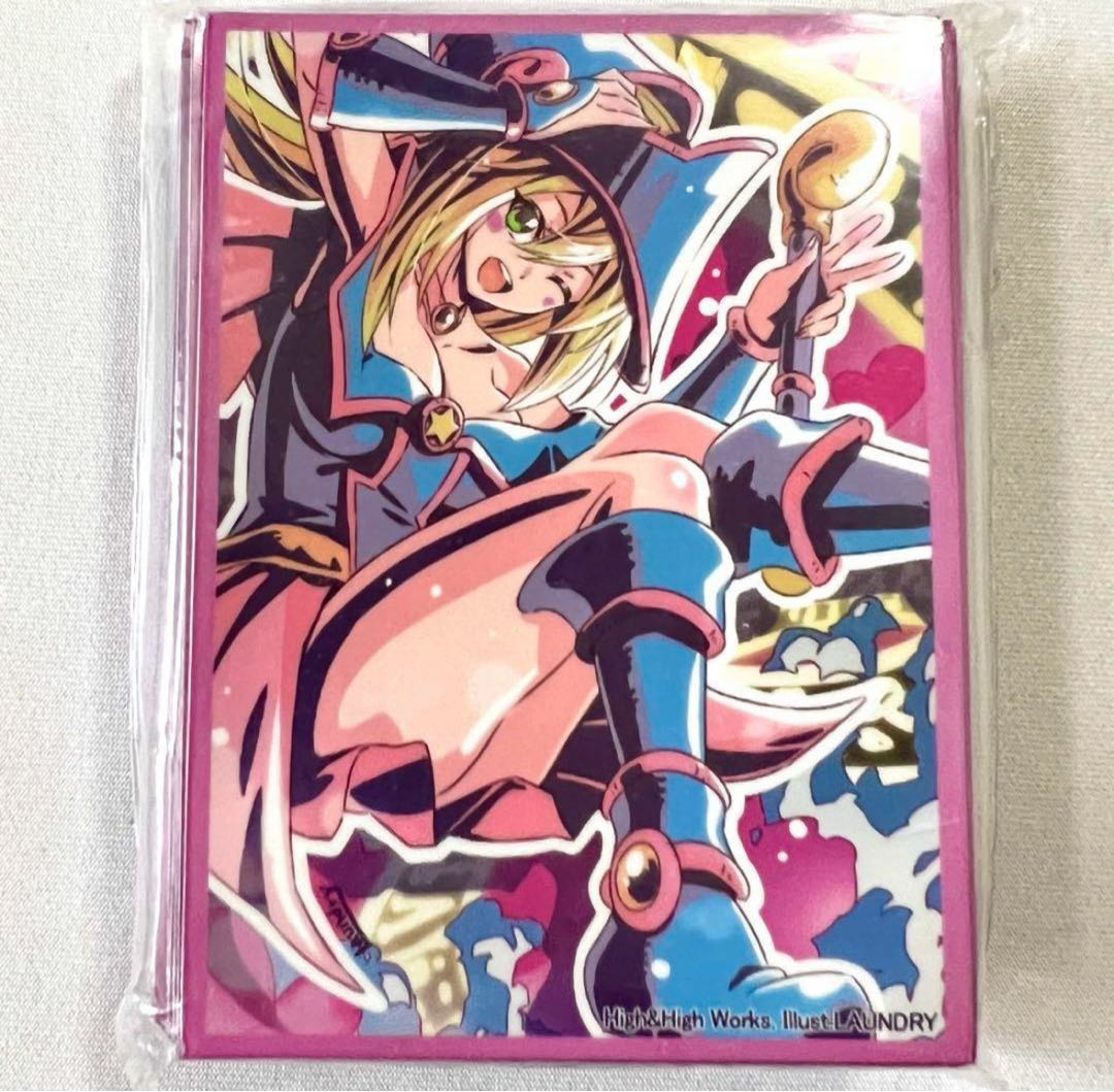 Yu-Gi-Oh Black Magician Girl First Edition Hi-Ha Onix Sleeve