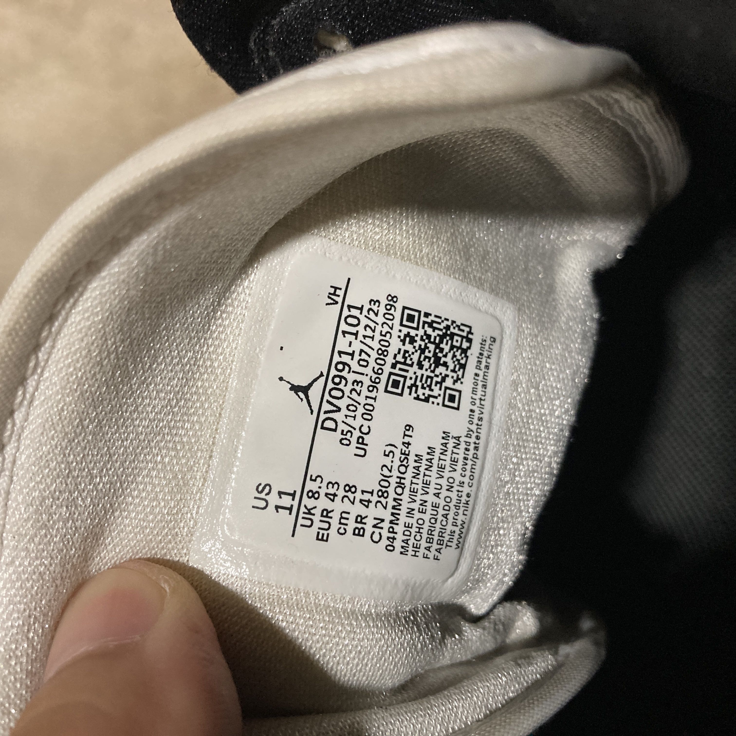 Nike Air Jordan 1 ブラック/ホワイト ハイカット 28cm