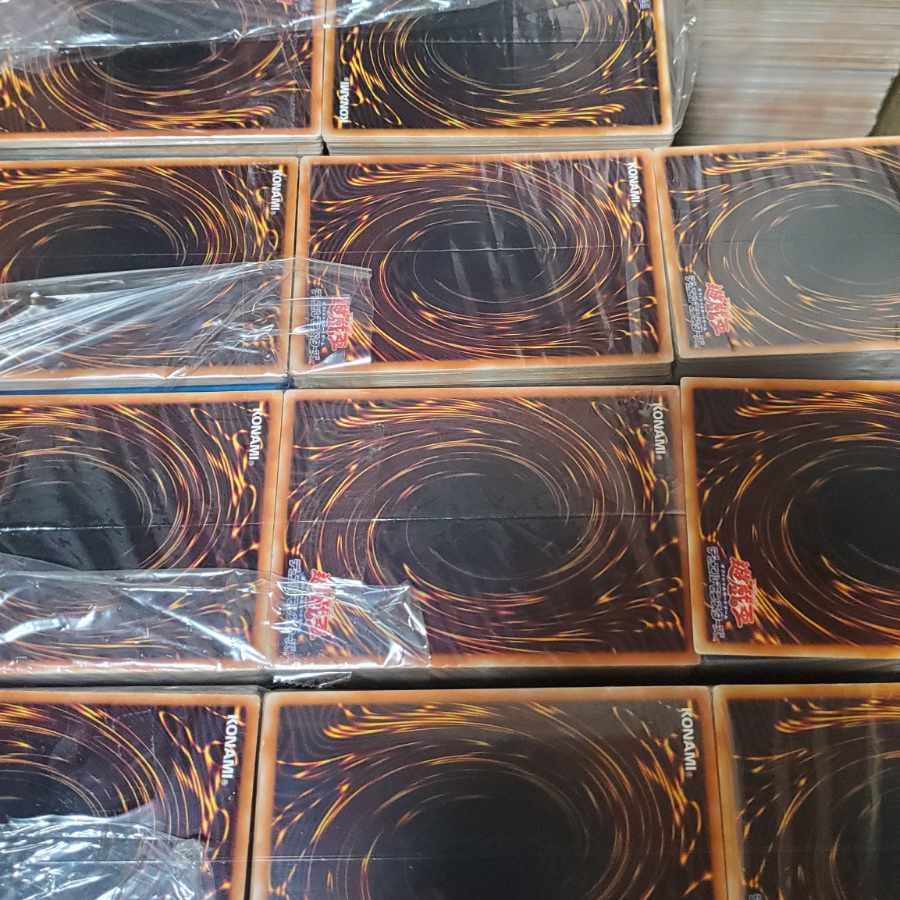 Yu-Gi-Oh! Hikarimono Junk About 2,000 pieces sold in bulk