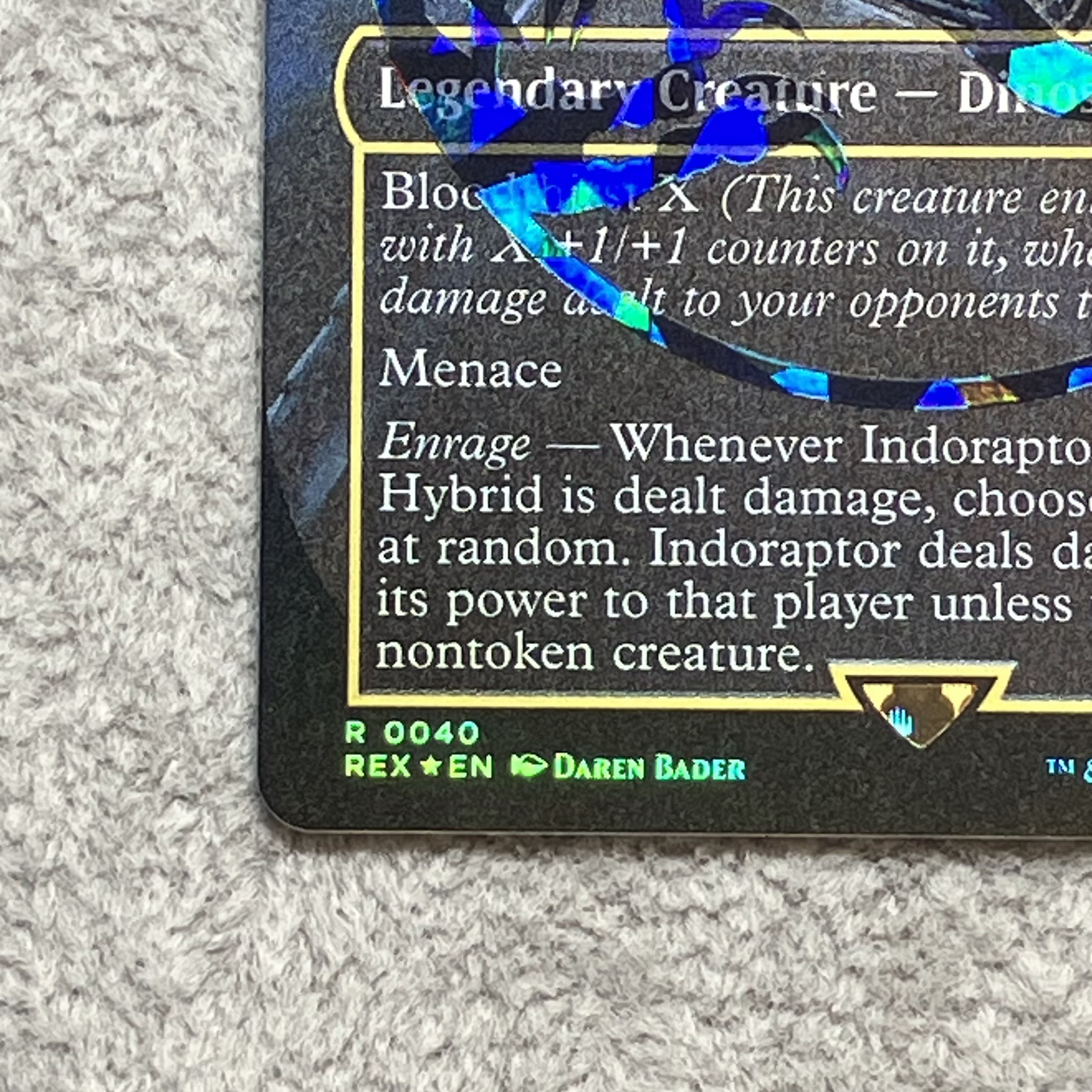 <EN> 《Indoraptor, the Perfect Hybrid》 (Borderless/Logo Foil) [LCI] 1枚