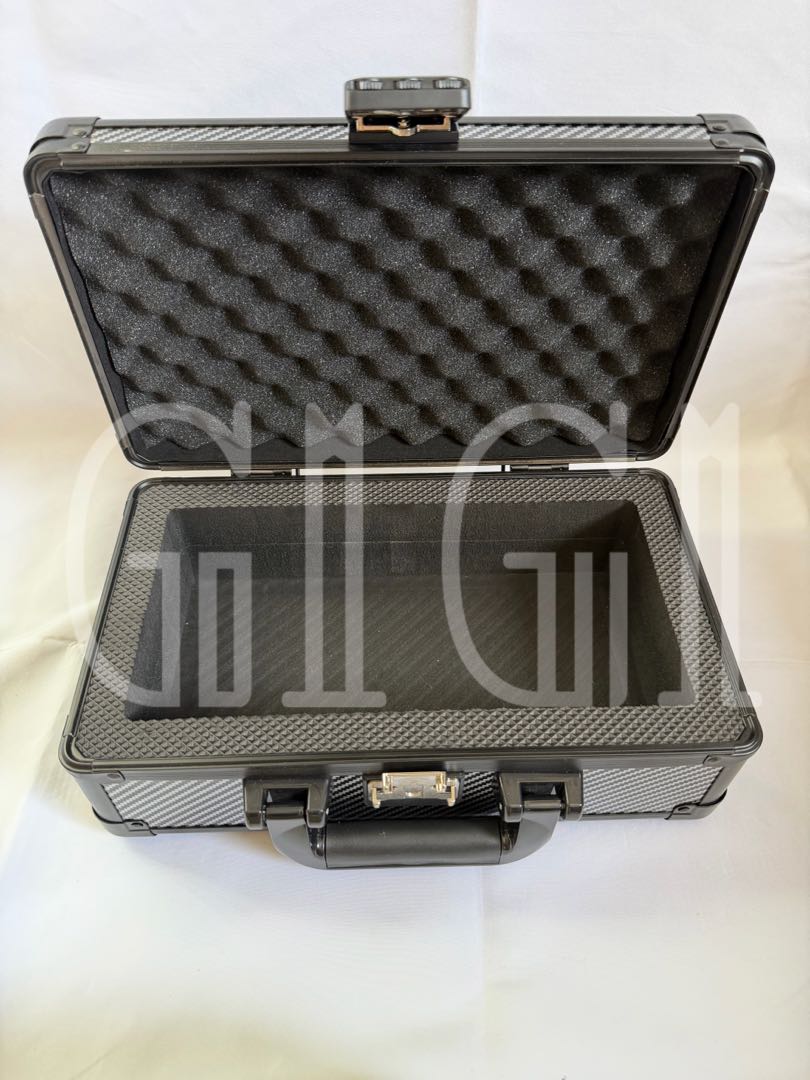 「G1G1」PSA/BGS/CGC/ARS 鑑定カード用 高級収納ケース（Mサイズ）ダイヤルロック付き