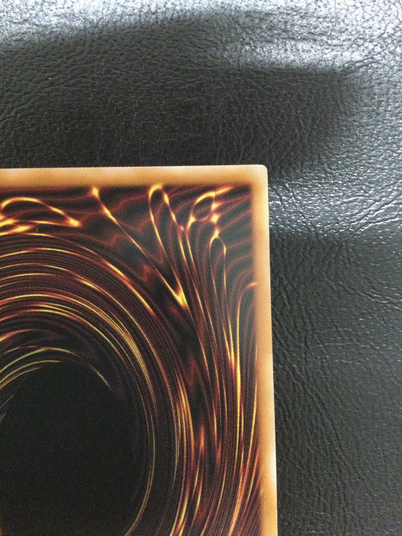 ① (微キズ) 王のしもべ-ブラック・マジシャン(オーバーフレーム) プリズマティックシークレットレア LOCH-JP001 1枚