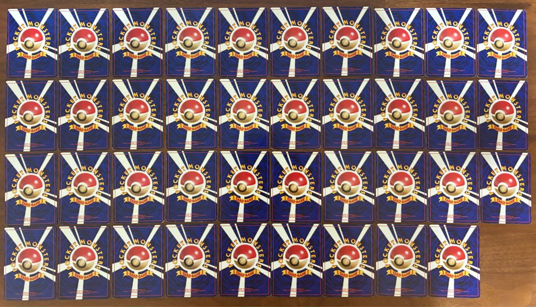 Semi-complete set of 151 animals (Charizard & Venusaur & Blastoise, etc.) from the old back of Pokéka. 30枚