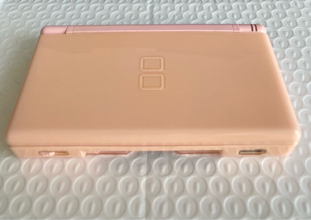 DS Lite 本体　ノーブルピンク　ニンテンドー