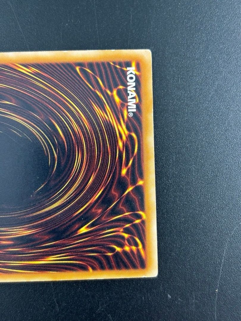 中古品】 2枚セット 真紅眼の黒竜 遊戯王 レッドアイズブラック 中古品】 2枚セット 真紅眼の黒竜 遊戯王 レッドアイズブラック