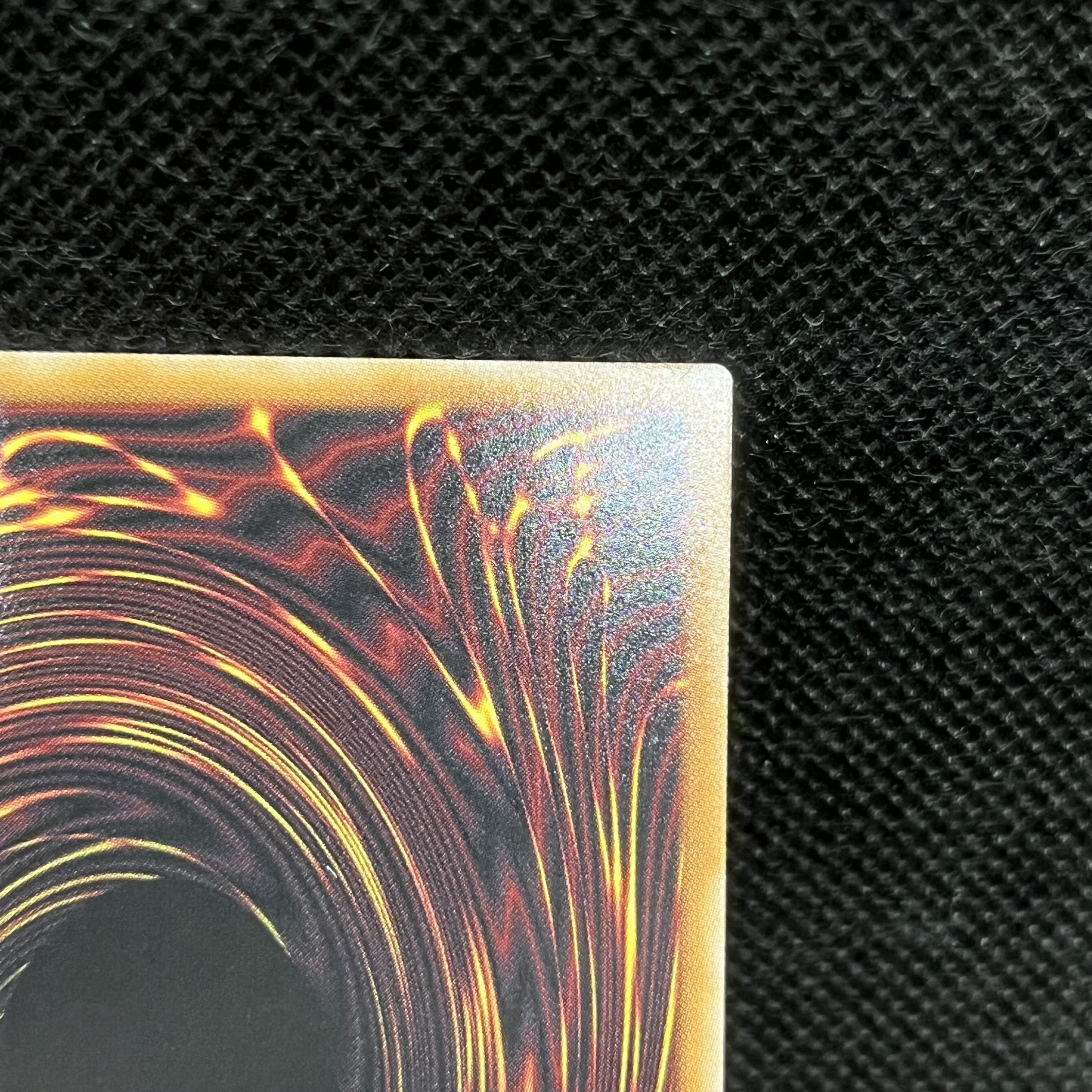 遊戯王　王のしもべーブラック・マジシャン　LOCH-JP001   オーバーフレームプリズマティックシークレットレア 1枚