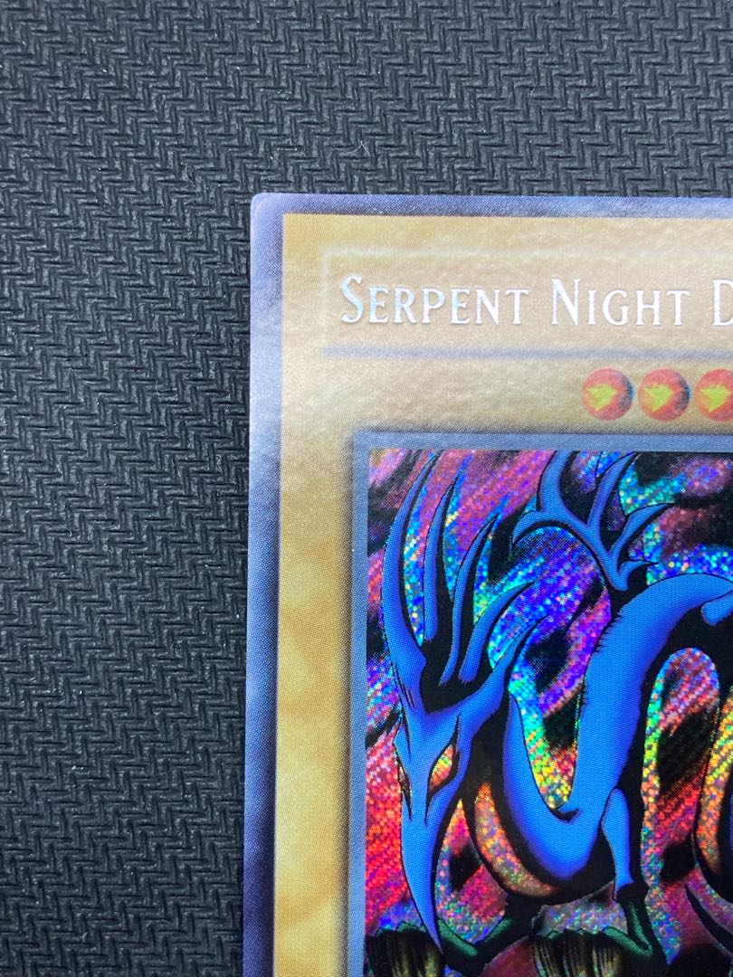 Beautiful grade, with magnet loader] Evil Knight Dragon, English Secret Rare.