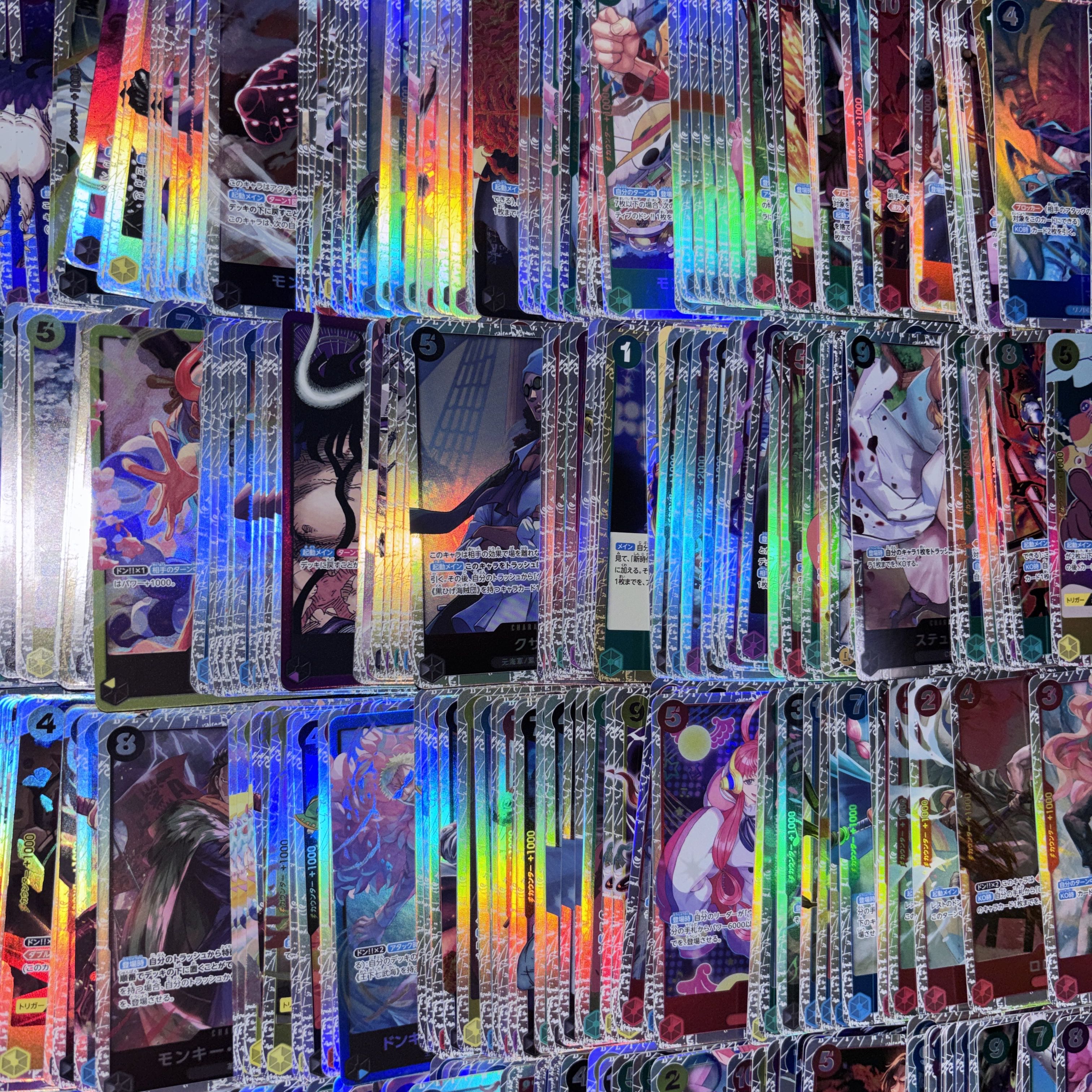 No. 105 One Piece Cards: SR and Higher—Bulk Sale of Approx. 300 Cards—Holo Cards: Luffy, Uta, Egghead 1枚