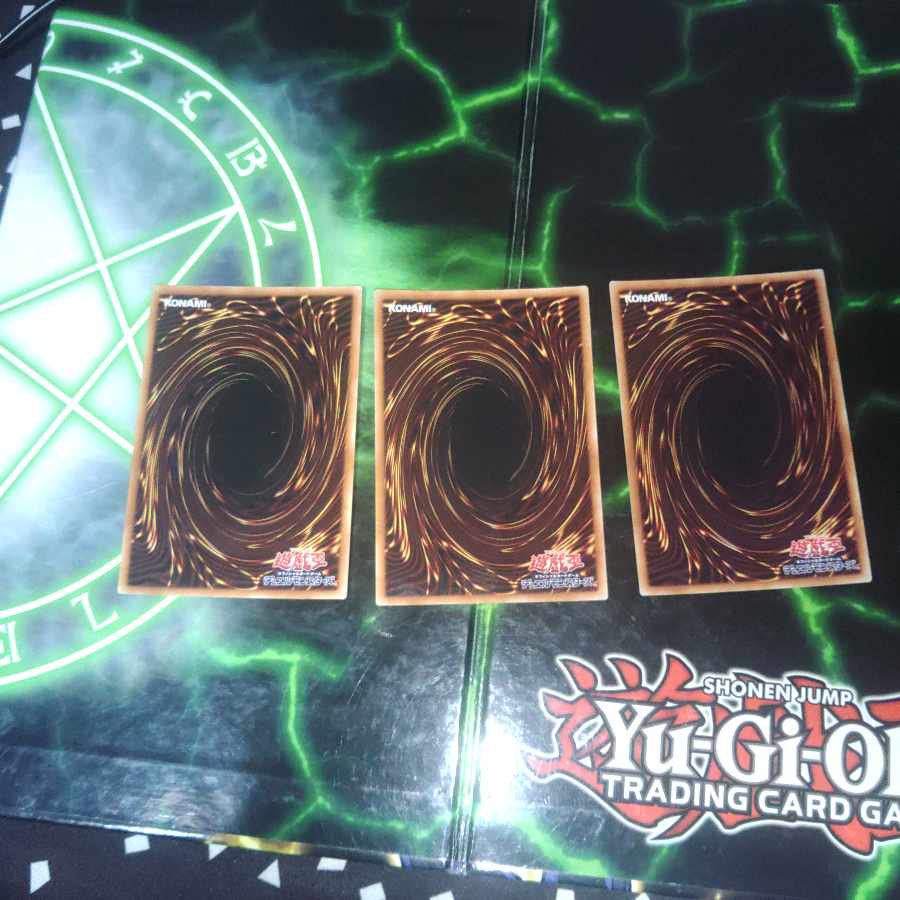 マジシャン・オブ・ブラックカオス・MAX シークレットレア JPC01 3枚