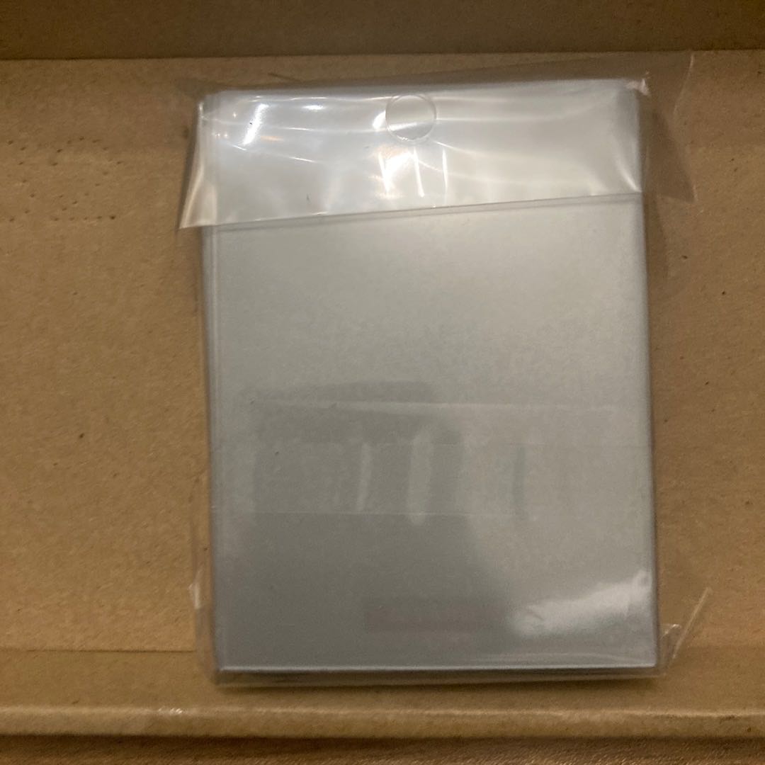 GRATSスリーブ　無地白、フォーラムスリーブ風