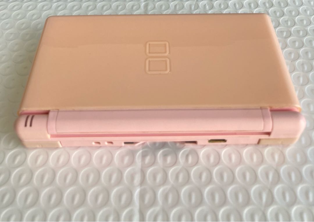 DS Lite 本体　ノーブルピンク　ニンテンドー