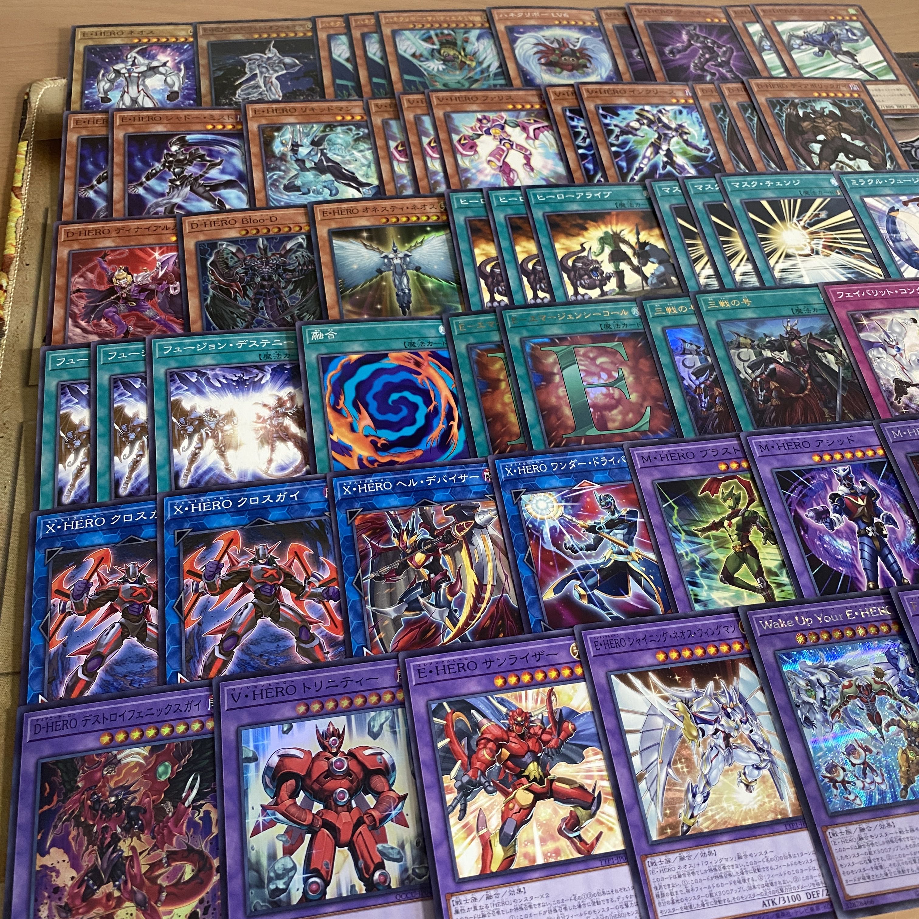Hero Deck [Search below Yu-Gi-Oh Winged Kuriboh Sabatiel LV10 authentic construction early 2nd period relief gateball deck parts]. 1枚