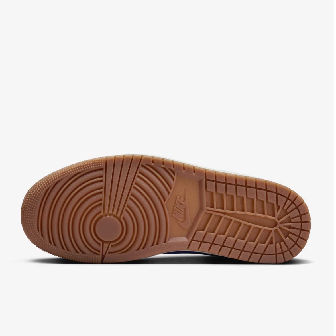 【黒タグ付き】トラヴィス・スコット × ナイキ ウィメンズ エアジョーダン1 レトロ ロー OG "カナリー" カナリー/レーサーブルー/ライトシルバー/ガムミディアムブラウン  27.5cm