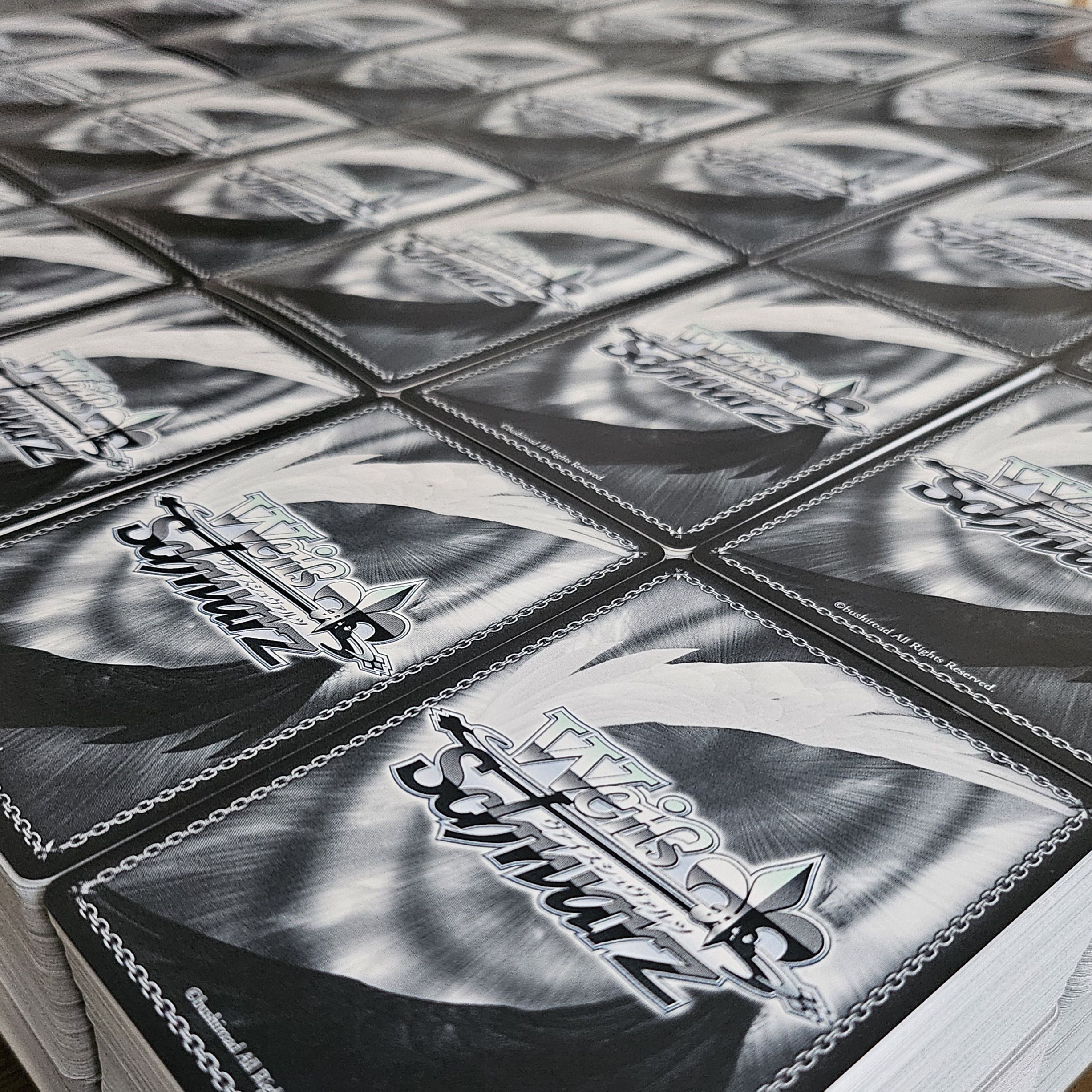 Weiss Schwarz Massive bulk sale, 1 box, approx. 11,000 cards, retired