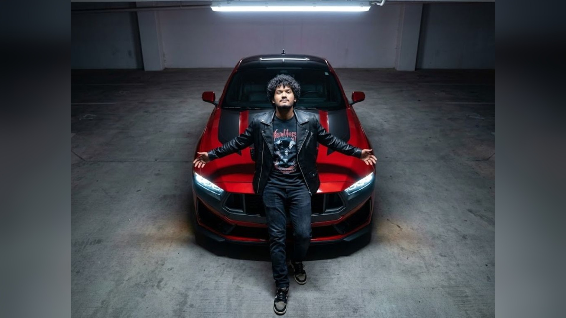 Mustang Downshot Pose