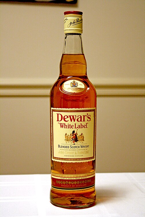 Dewar's White Label blended Scotch whisky bottle