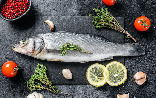 Bar entier écaillé et vidé 900 g