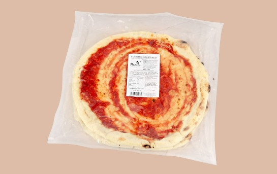 Pizza base with ready-made tomato sauce x 2