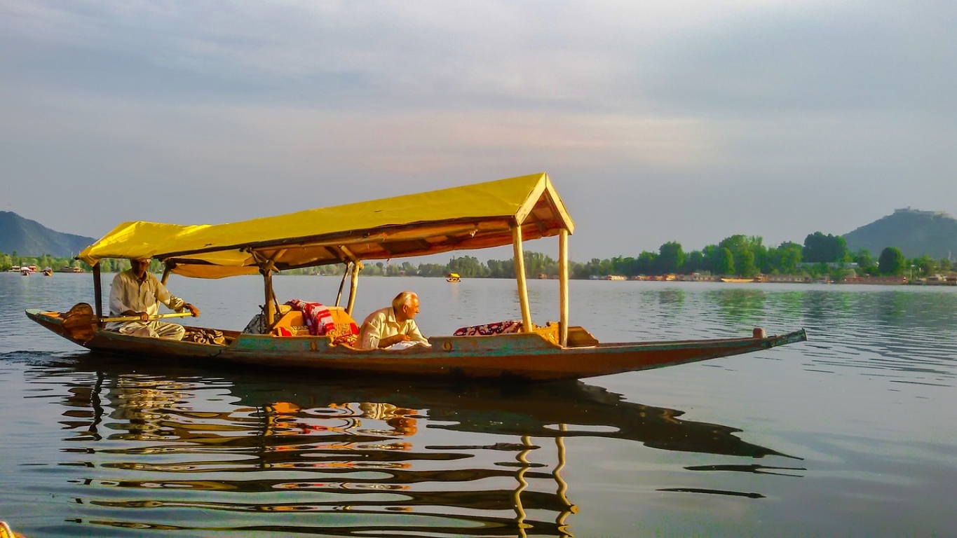 Charming Kashmir Tour