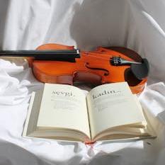 "Carte blanche a Gaëtan Roussel": concerto e scena aperta di poesia e poetry slam