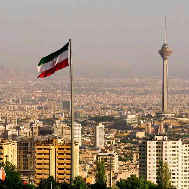 Passa da Anto: presentazione "Iran, il nemico essenziale"