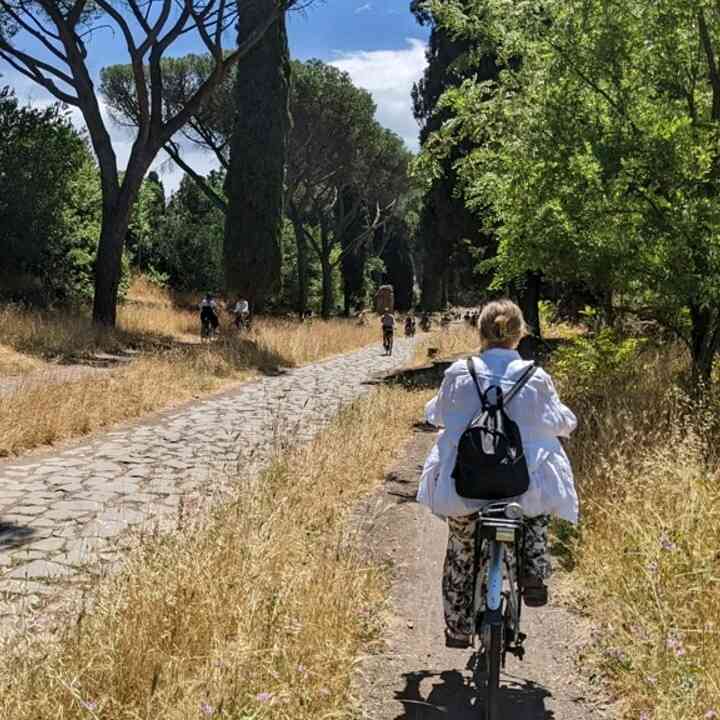 Appia Antica, Caffarella & Acquedotti: tour guidato in ebike (in lingua inglese)